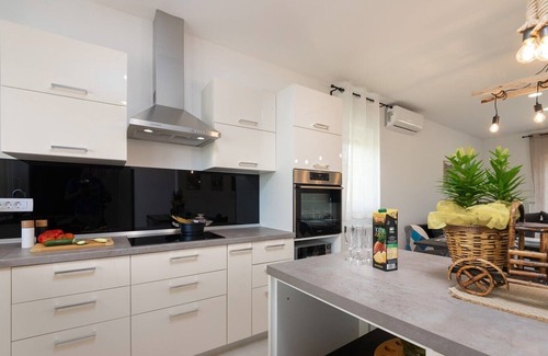 Marcenegla Apartment | Apartment Butoniga surrounded by nature for family vacation