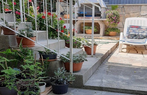 Bilice Apartment | Apartment by the Beach