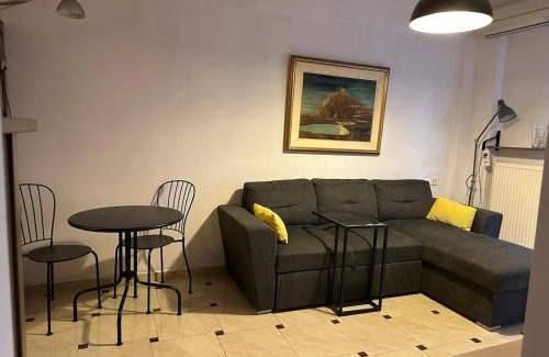 Neoi Epivates Apartment | Apartment by the sea