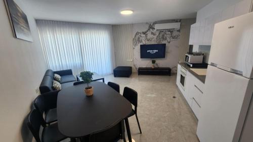 Bat Yam Apartment | Apartment by the sea 63