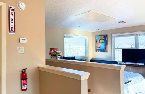 Clear Lake City Apartment | Apartment C at The Cozy Loft