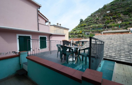 Manarola Apartment | Apartment Casa degli Orti 2 by Arbaspàa, with terrace in Manarola