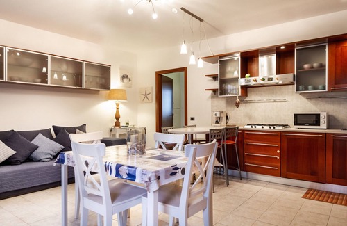Puntone Apartment | Apartment "Casa Erika" with Terrace, Balcony & Wi-Fi