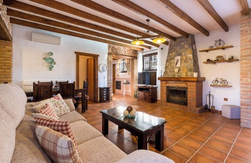 Nerja Apartment | Apartment Casa Patricia Nerja with Mountain View, Pool