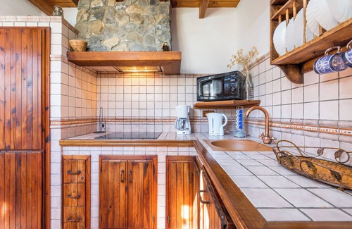 Nerja Apartment | Apartment Casa Patricia Nerja with Mountain View, Pool