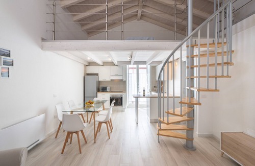 Calasetta Apartment | Apartment 'Casa Vacanze Riflessi Sul Mare' with Balcony, Wi-Fi and Air Conditioning