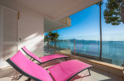 Puerto de Pollensa Apartment | Apartment Catalina 2B tres dormitorios by the Beach with Terrace & Wi-Fi