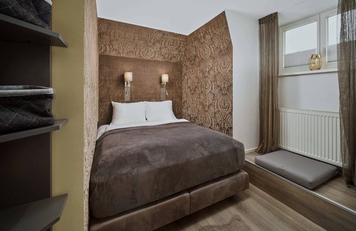 Loretto Apartment | Apartment, central, 2 bedrooms, living area with kitchen and sofa bed