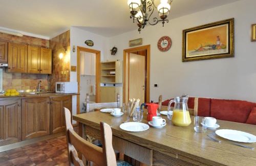 Alba Apartment | Apartment Cesa Fraines-3 by Interhome