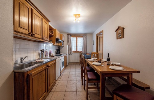 Le Bettaix Apartment | Apartment 'Chalet Le Choucas N°1' with Mountain View and Wi-Fi