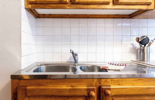 Le Bettaix Apartment | Apartment 'Chalet Le Choucas N°1' with Mountain View and Wi-Fi
