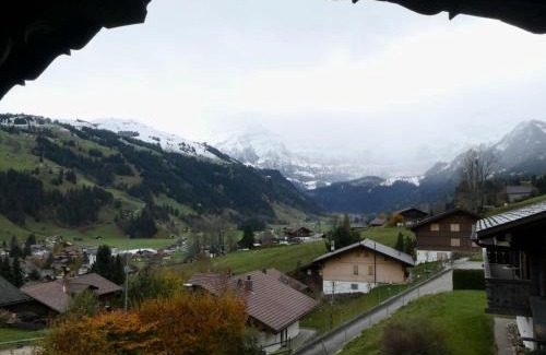 Lenk Apartment | Apartment Chalet Waldchutz - Wohnung Anax by Interhome