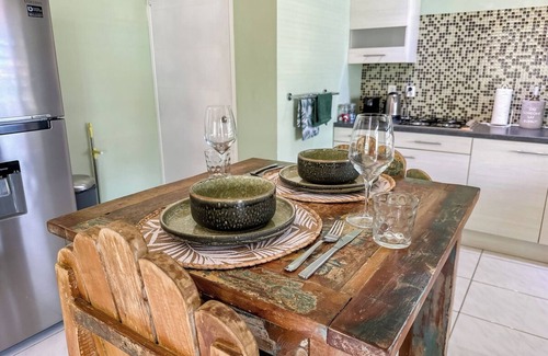 Salina Apartment | Apartment Chardonnay at Casa Uva Verde