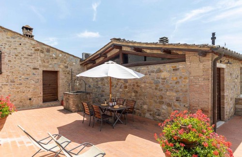 Poggiarello Apartment | Apartment Ciliegio by Interhome