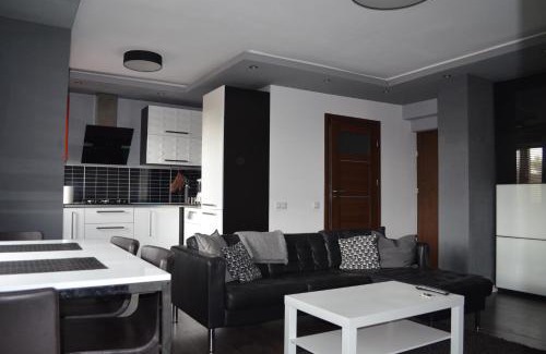Chorzow Apartment | Apartment City Center - Free Parking - easy check-in