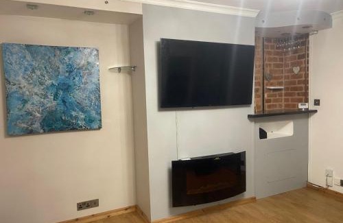 Harborne Apartment | APARTMENT CLOSE TO BIRMINGHAM WITH FREE PARKING AND FREE WiFi