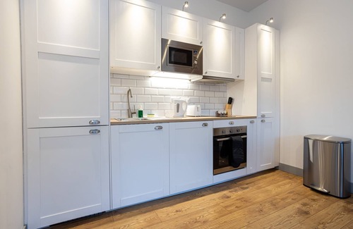 Salford Apartment | Apartment Close to City Centre and Media City By Pillo Rooms