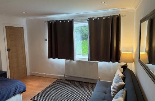 Harlow Apartment | Apartment close to London Stansted airport