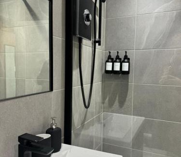 Borehamwood Apartment | Apartment Close to the Studios