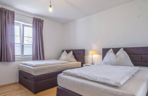 Woergl Apartment | Apartment close to the city centre with terrace