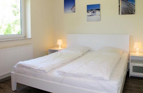 Wremen Apartment | Apartment Cuxland Ferienpark-1 by Interhome