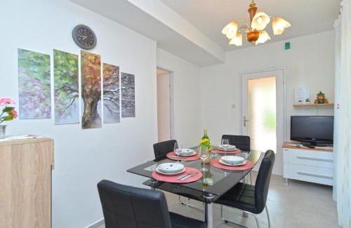 Mali Maj Apartment | Apartment Danica 358