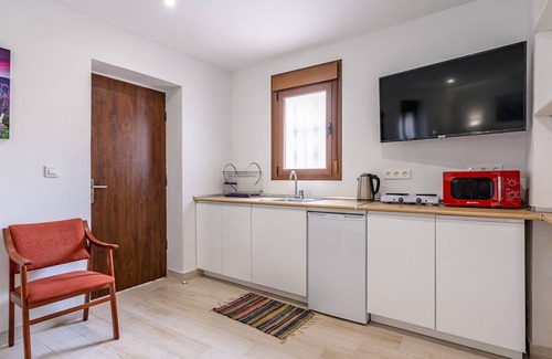 Albunuelas Apartment | Apartment "De Adela" with Wi-Fi