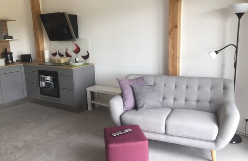 Freiburg im Breisgau Apartment | Apartment 'Muskateller' with Balcony and Wi-Fi