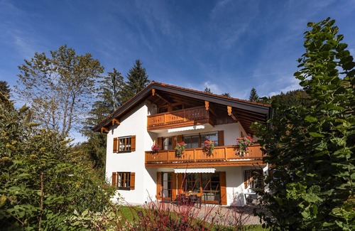 Konigssee Apartment | Apartment Jenner, 1-2 persons, 70 sqm, 1 bedroom, balcony with mountain view