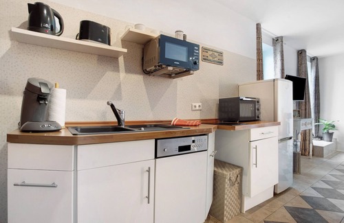 Reinberg Apartment | Apartment 'Ferienhaus Pomerania Möwennest' with Private Terrace, Wi-Fi and Air Conditioning