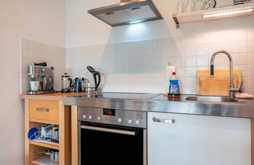 Wremen Apartment | Apartment 'Sonne, Wind Und Wetter' with Balcony