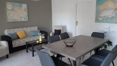 Ist Apartment | Apartment Delfina