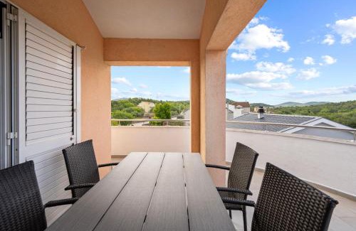 Bilice Apartment | Apartment Desiree Bilice - Sibenik