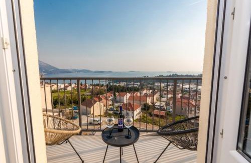 Brasina Apartment | Apartment Divine with sea view