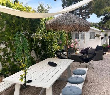 Cove Osibova (Milna) Apartment | Apartment Dolce Vita - 40 m to the sea & Beach-sleeps 3