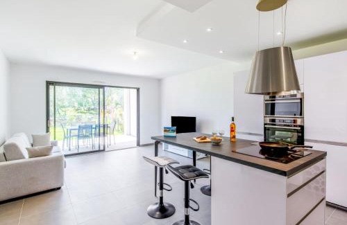 Porto-Vecchio Apartment | Apartment Domaine d'Arca-2 by Interhome