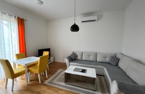 Donje Polje Apartment | Apartment DORA