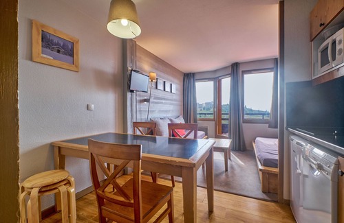 Jeux Apartment | Apartment "Duplex" with Mountain View & Shared Pool