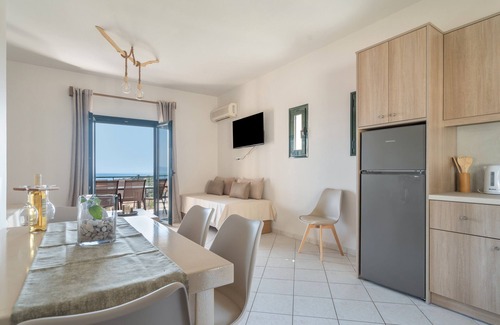 Leivathos Apartment | Apartment 'Dylia - Two-Bedroom' with Sea View, Wi-Fi and Air Conditioning