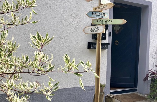 Horgen Apartment | Apartment 'Eschachblick' with Private Terrace, Shared Garden and Wi-Fi