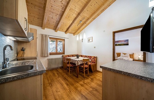 Verano Apartment | Apartment "Eggerhof Familienparadies" with Mountain View, Lake Access & Wi-Fi