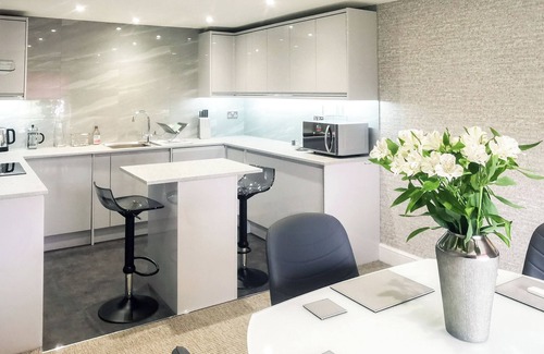Pagham Cottage | Apartment Eight at Barton Manor - UK39563