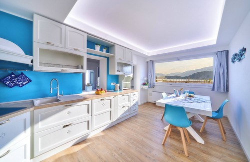Fiumelatte Apartment | Apartment "El Lavandee" with Lake Access, Lake & Mountain View, A/C, Wi-Fi