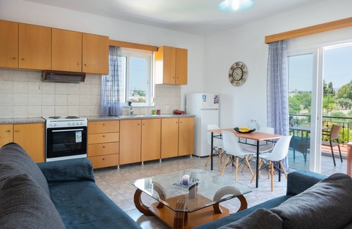 Antimachia Apartment | Apartment 'Elli's 2' with Shared Pool, Wi-Fi and Air Conditioning