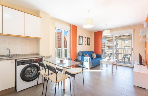 Canet de Berenguer Apartment | Apartment 'Lopimar Segrelles' with Private Terrace, Wi-Fi and Air Conditioning