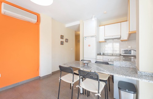 Canet de Berenguer Apartment | Apartment 'Lopimar Segrelles' with Private Terrace, Wi-Fi and Air Conditioning