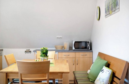 Elzach Apartment | Apartment 'Ferienwohnung Sonnenblume' with Mountain View, Private Terrace and Wi-Fi