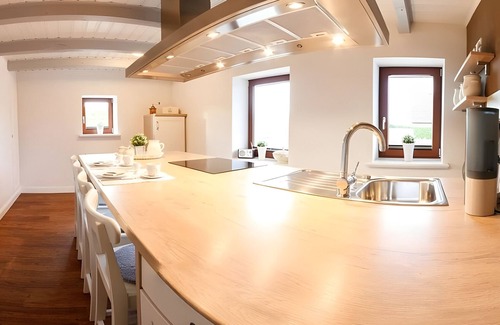 Emmelsbuell-Horsbuell Apartment | Apartment 'Fewo Luzie' with Private Terrace, Shared Garden and Wi-Fi
