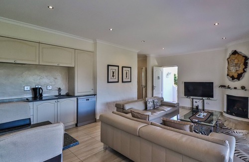 Somerset West Apartment | Apartment False Bay at Villa Du Sud
