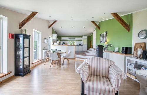 Nubelfeld Apartment | Apartment 'Ferienwohnung Alter Heuboden' with Private Garden and Wi-Fi